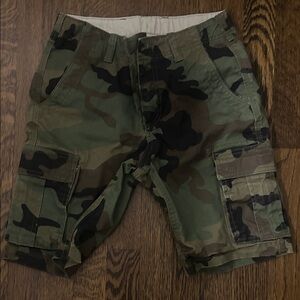 Gap camo cargo shorts
